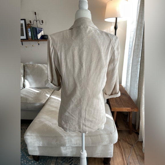 Lightweight Oversized Linen Blazer - Picture 4 of 10